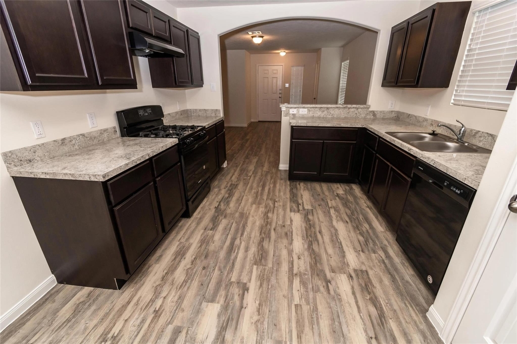 822 Desoto Drive - Photo 0