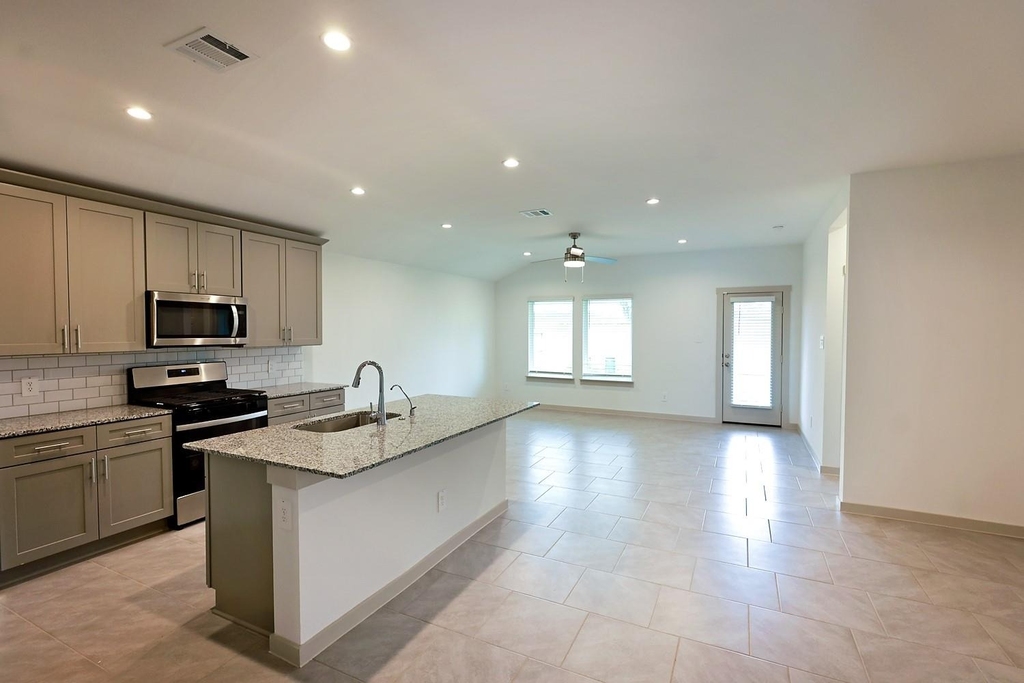 5034 Pine Haven Lane - Photo 6