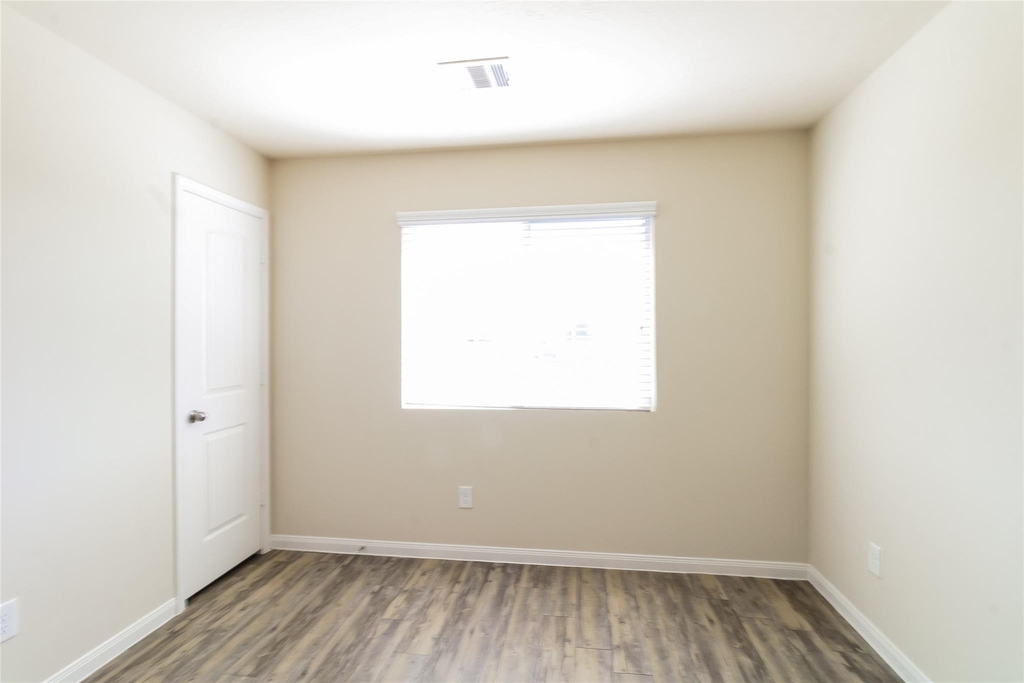11911 Pia Drive - Photo 6