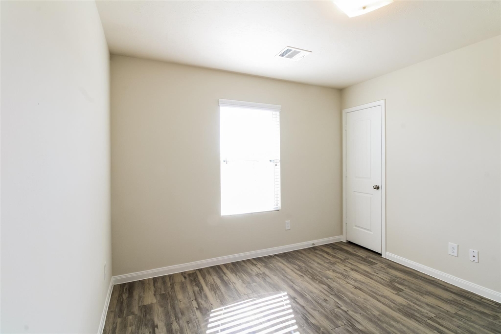 11911 Pia Drive - Photo 7