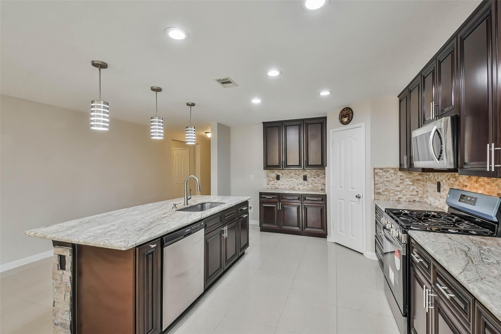 7718 Shavano Lane - Photo 10