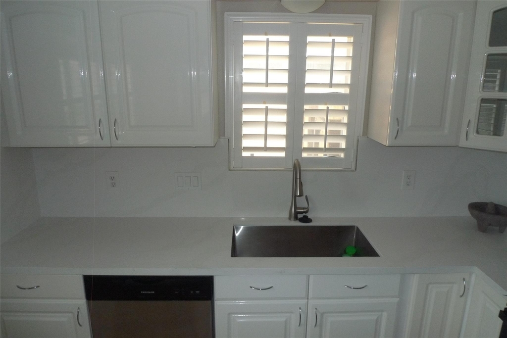 14122 Bateau Drive - Photo 10