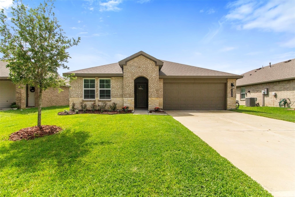 6685 Riplee Street - Photo 1