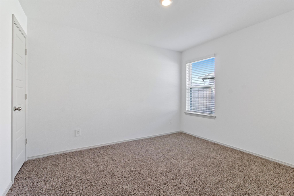 6685 Riplee Street - Photo 6
