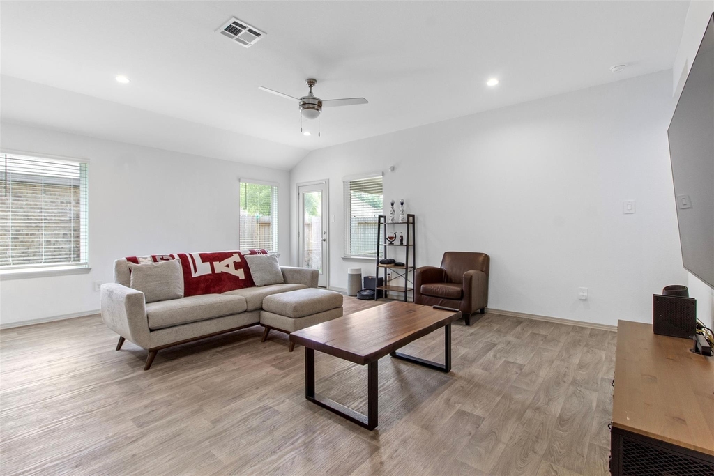 6685 Riplee Street - Photo 13