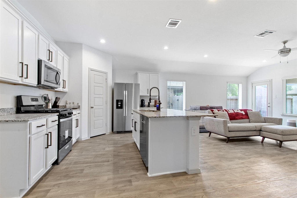 6685 Riplee Street - Photo 8