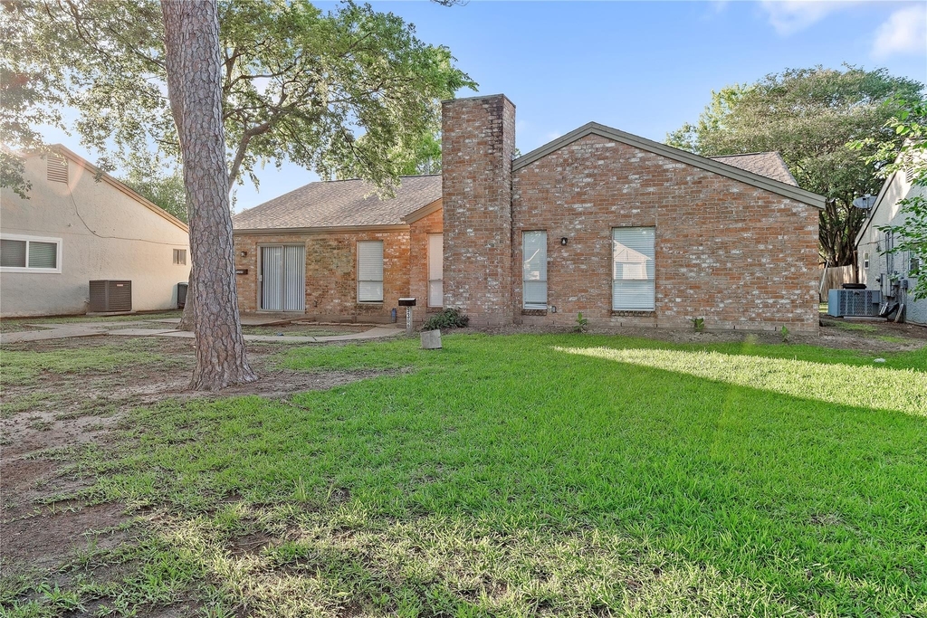 9306 Tooley Drive - Photo 2