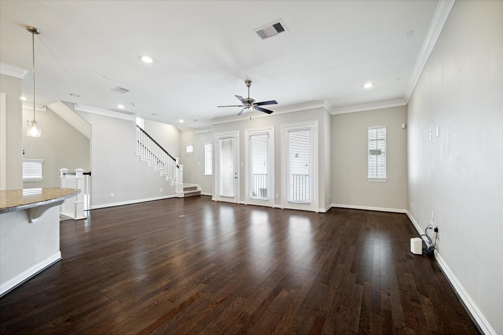 430 N Live Oak Street - Photo 4