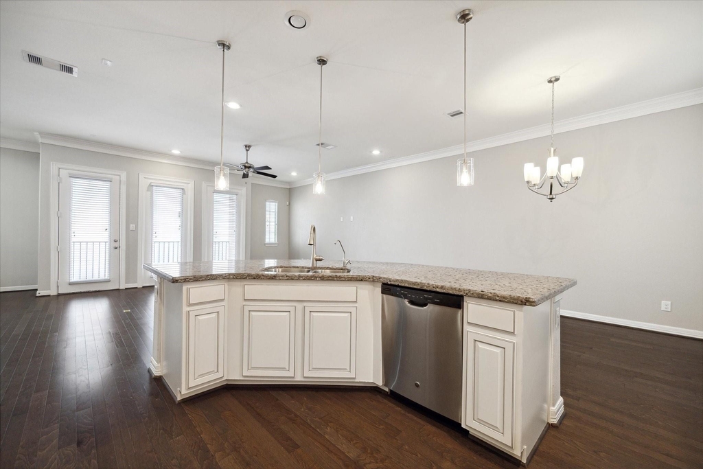 430 N Live Oak Street - Photo 10