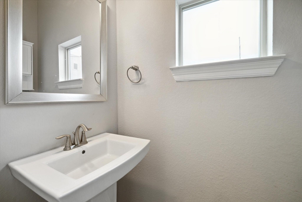 430 N Live Oak Street - Photo 11