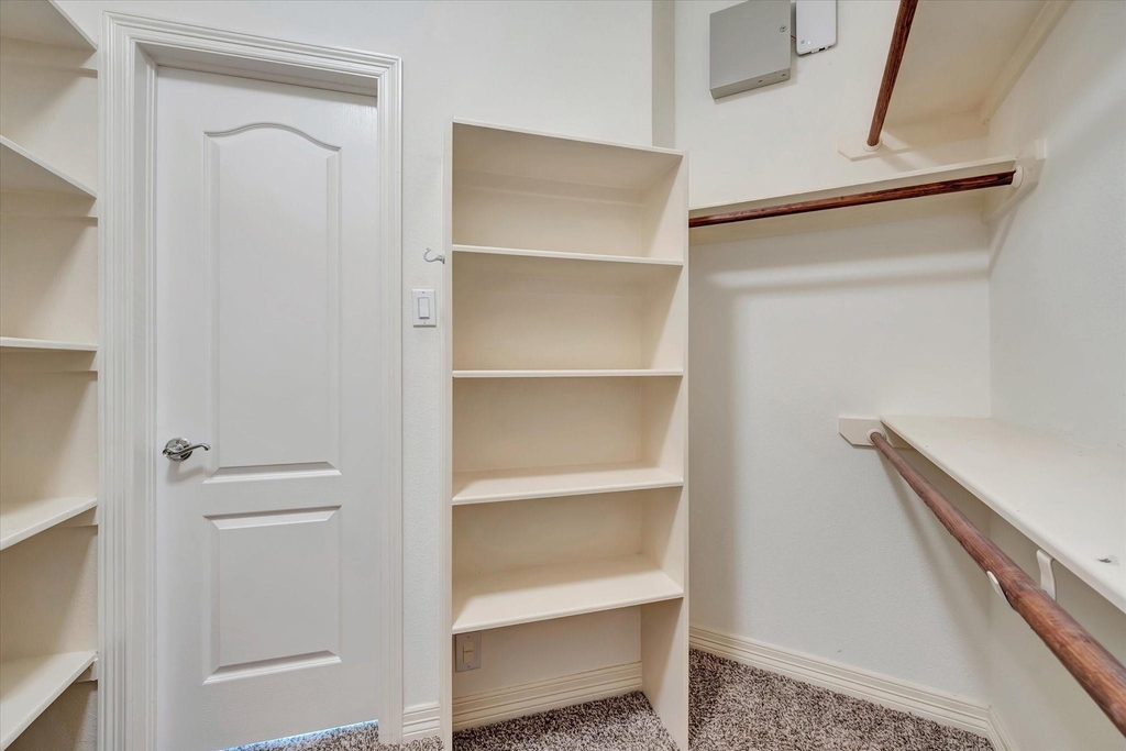 2421 Baycrest Drive - Photo 25