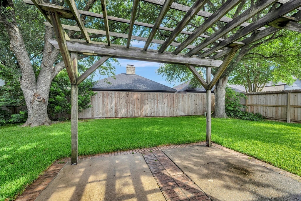 2421 Baycrest Drive - Photo 31