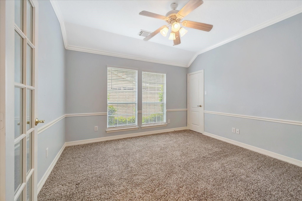 2421 Baycrest Drive - Photo 7