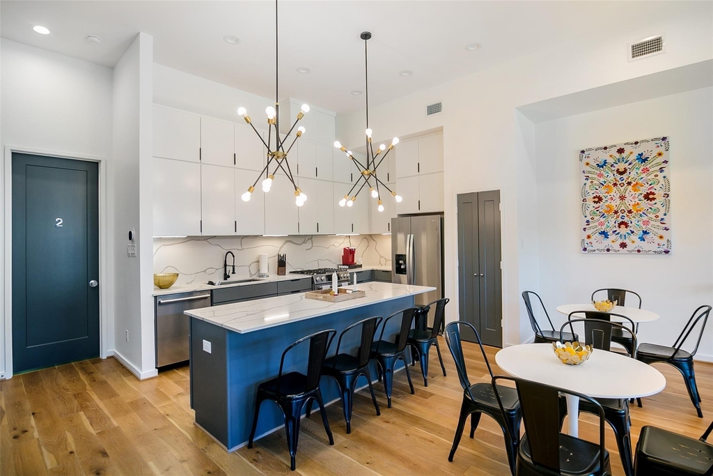 511 Memorial Heights Drive - Photo 10