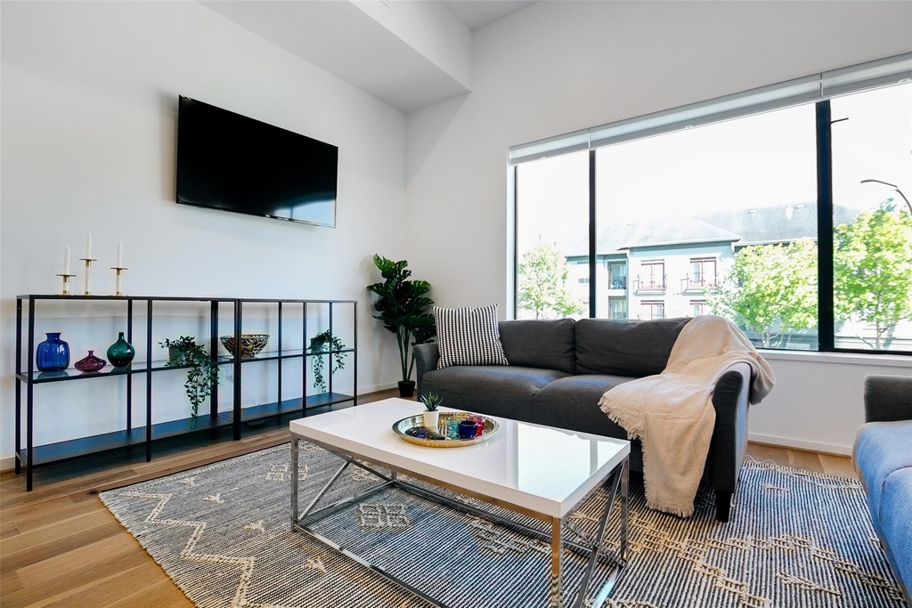 511 Memorial Heights Drive - Photo 14