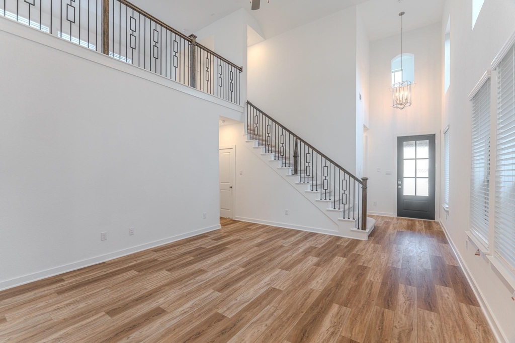 7342 Lake Arrowhead Lane - Photo 5