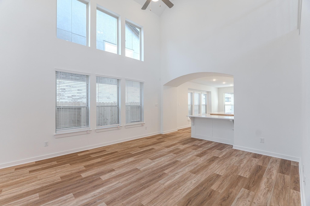 7342 Lake Arrowhead Lane - Photo 4