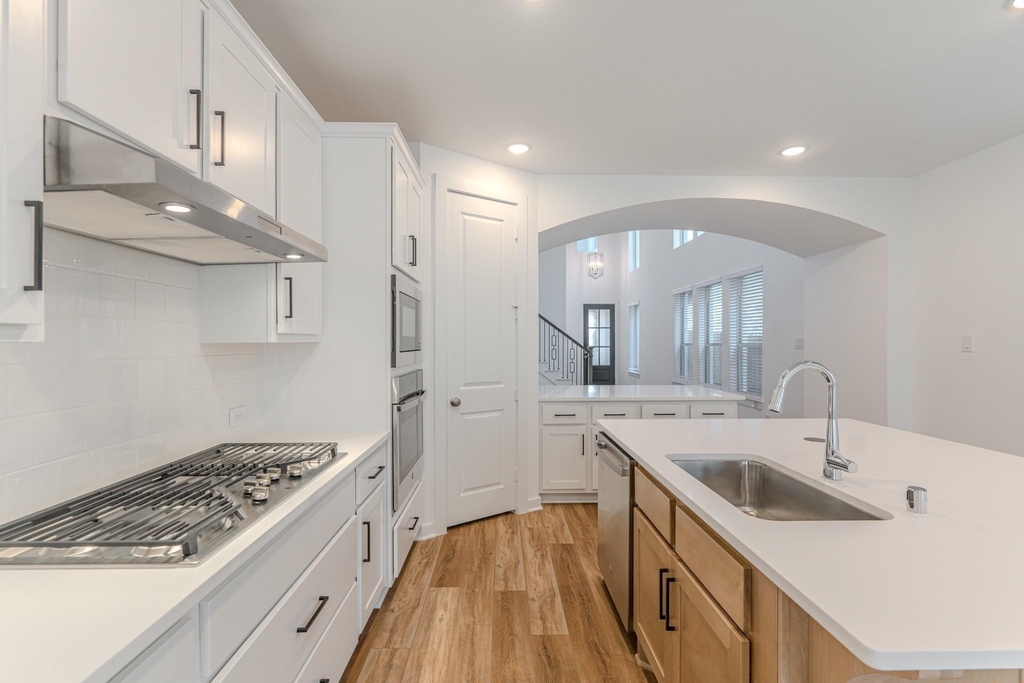 7342 Lake Arrowhead Lane - Photo 9
