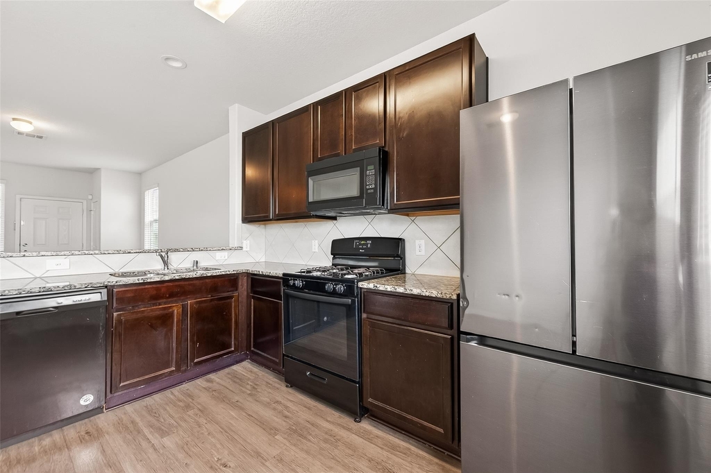 17247 Quiet Song Court - Photo 8
