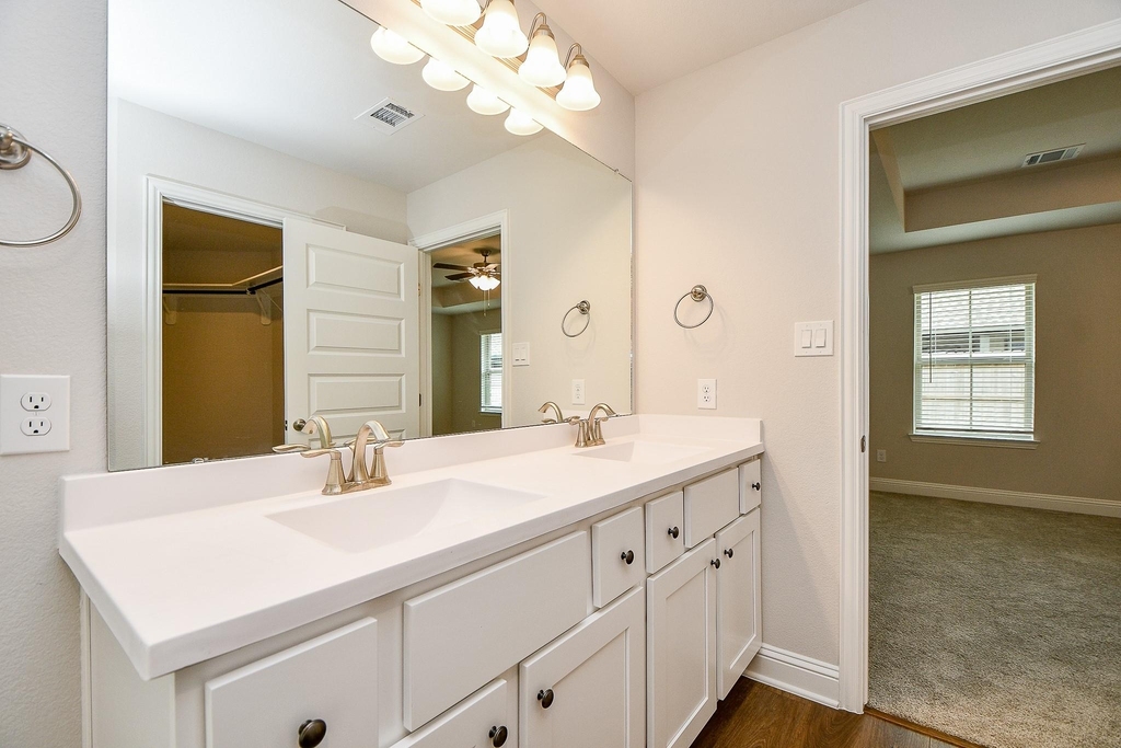 2700 Diamond Reef Lane - Photo 20
