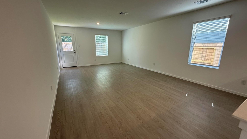 912 Pertuso Lane - Photo 6