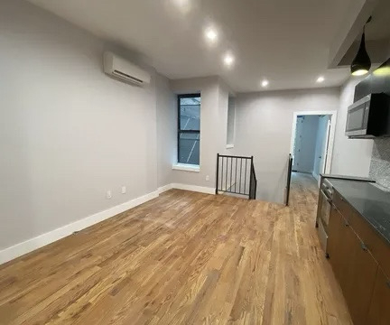325 Putnam Avenue - Photo 2