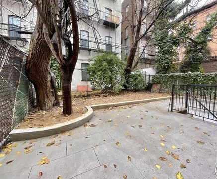 325 Putnam Avenue - Photo 9
