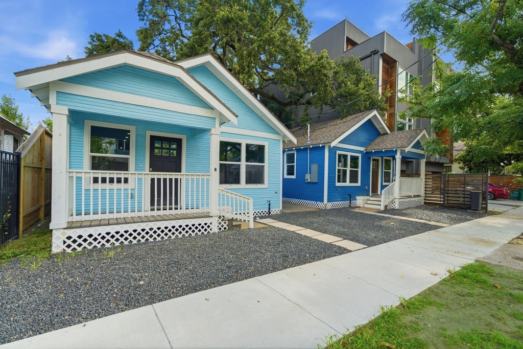 1210 Crockett Street - Photo 1