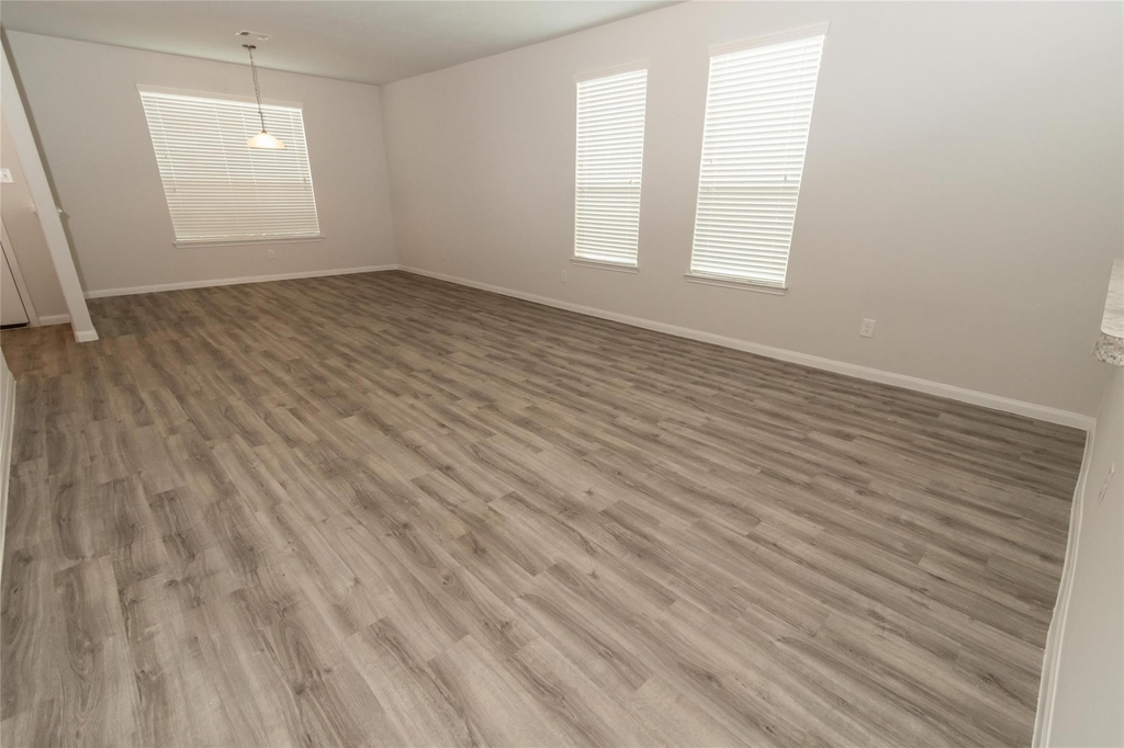 3302 Any Way - Photo 5