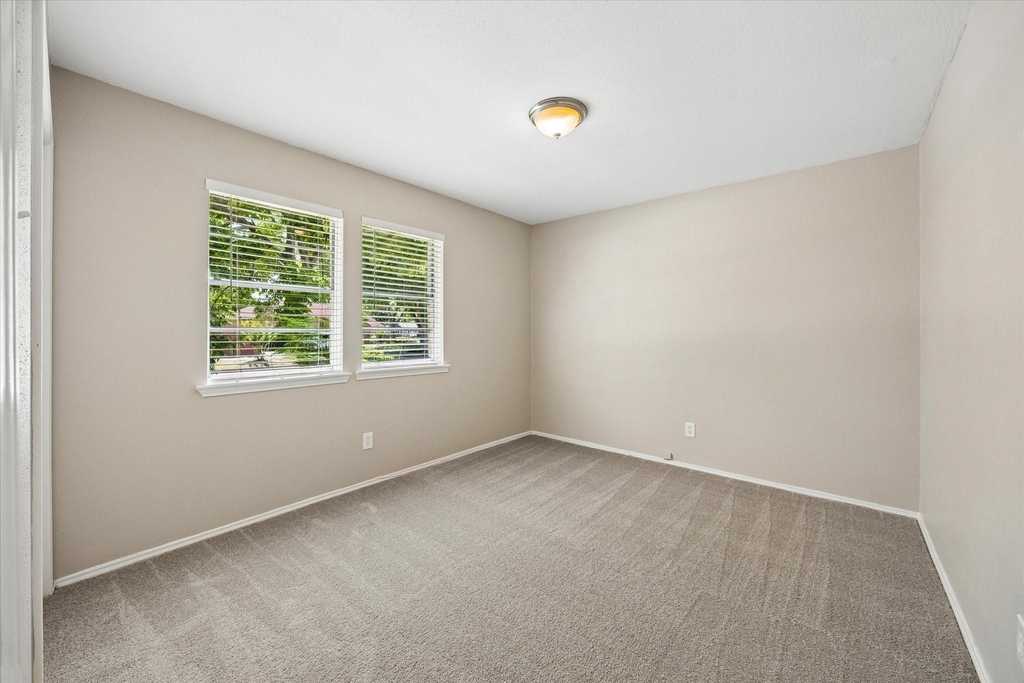 15110 Buxley Street - Photo 8