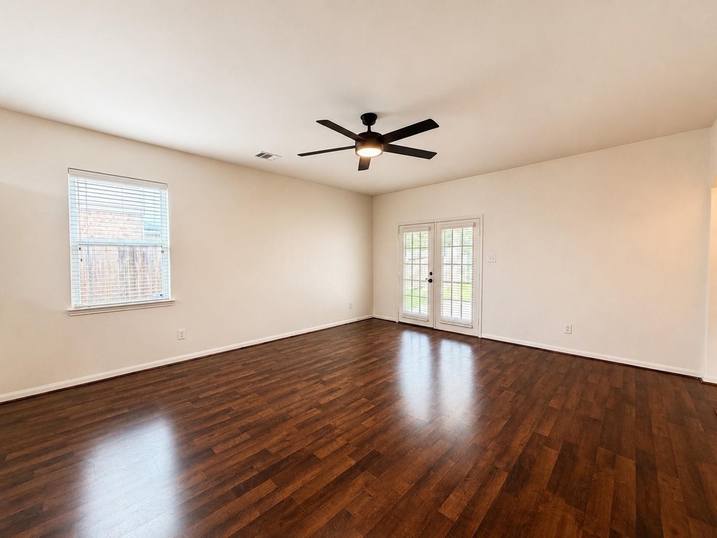 8739 Leclaire Meadow Drive - Photo 8
