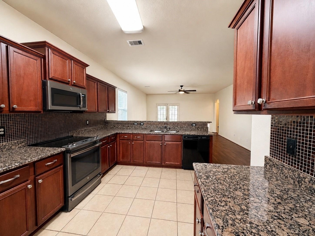 8739 Leclaire Meadow Drive - Photo 3