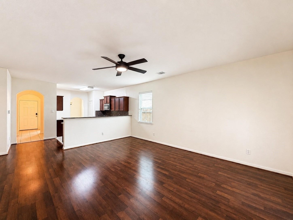 8739 Leclaire Meadow Drive - Photo 7