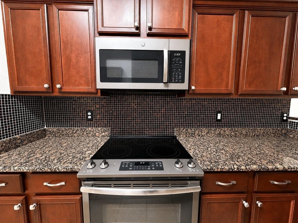 8739 Leclaire Meadow Drive - Photo 5