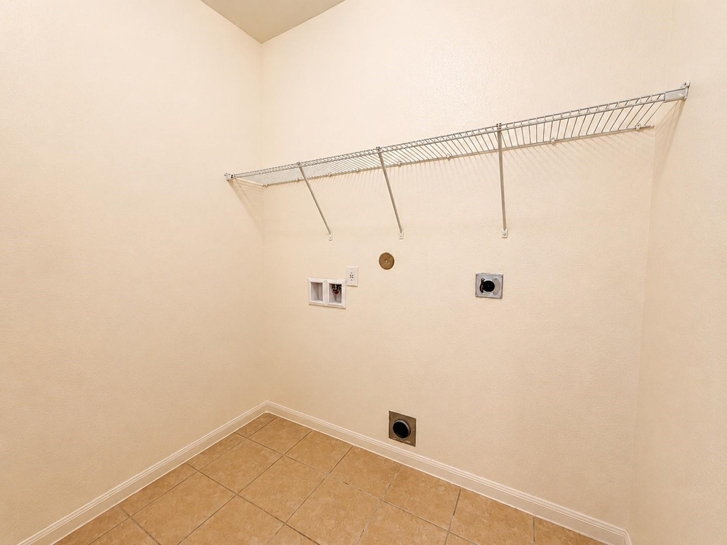 8739 Leclaire Meadow Drive - Photo 18