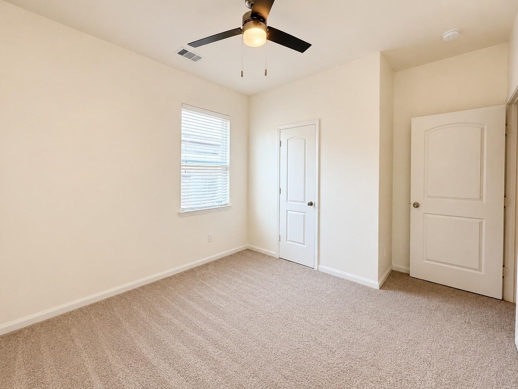 8739 Leclaire Meadow Drive - Photo 14