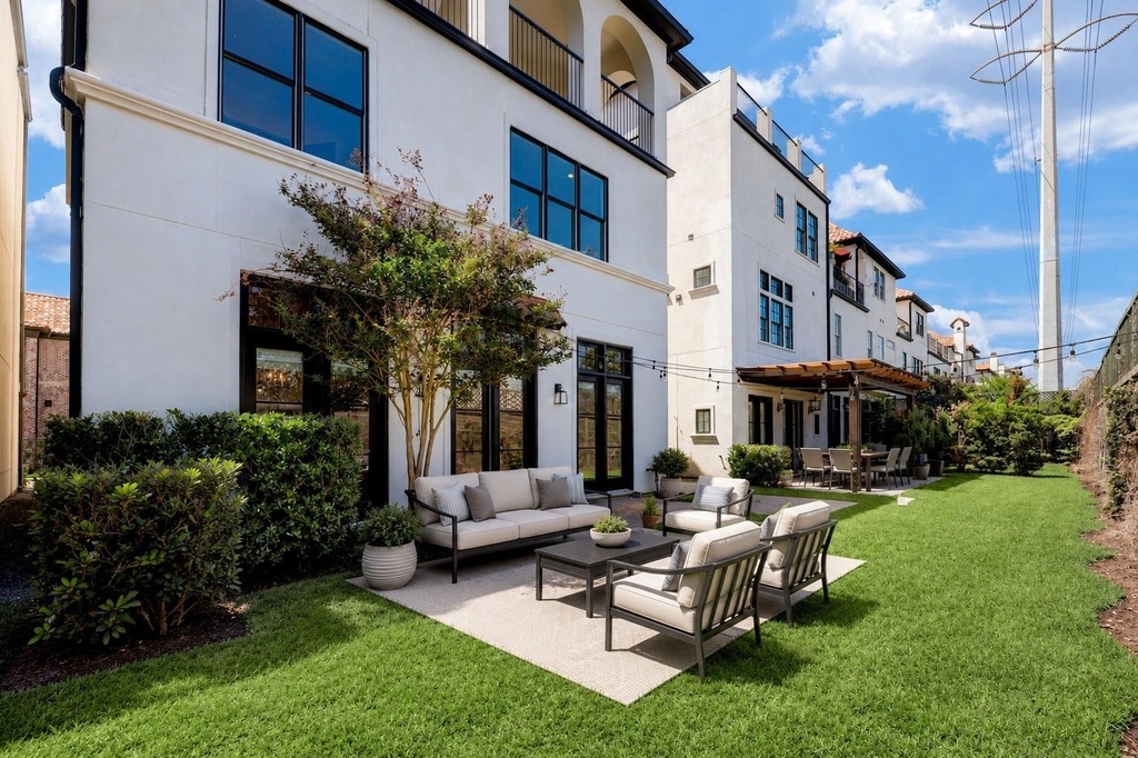 1116 Mosaico Lane - Photo 1