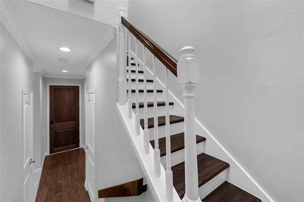 233 Litchfield Lane - Photo 7