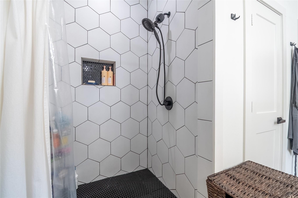 200 Carl Street - Photo 22