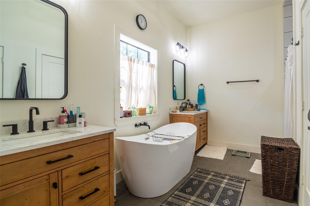 200 Carl Street - Photo 20
