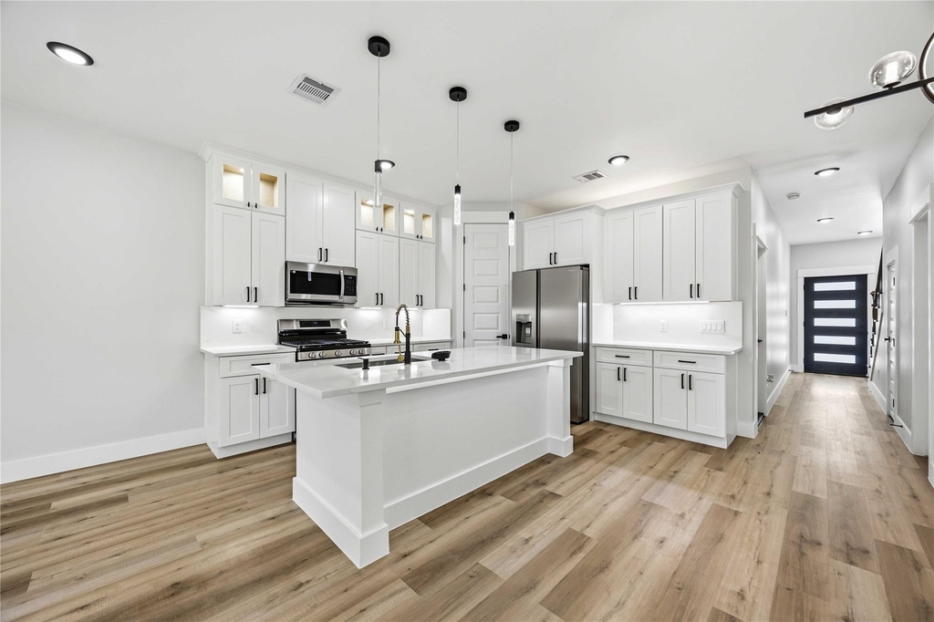 1084 Junell Street - Photo 10