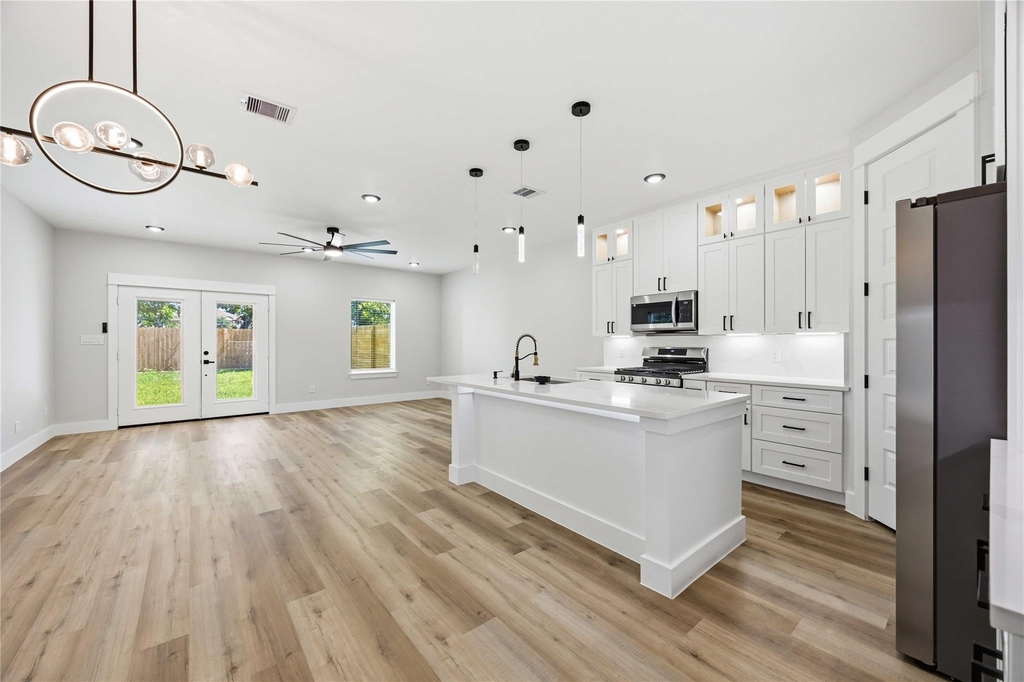 1084 Junell Street - Photo 8