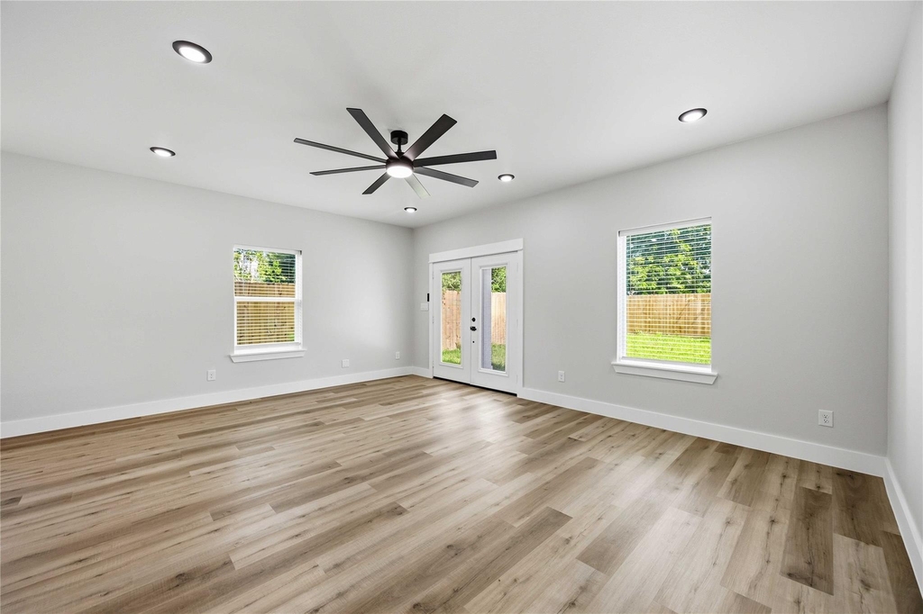 1084 Junell Street - Photo 6