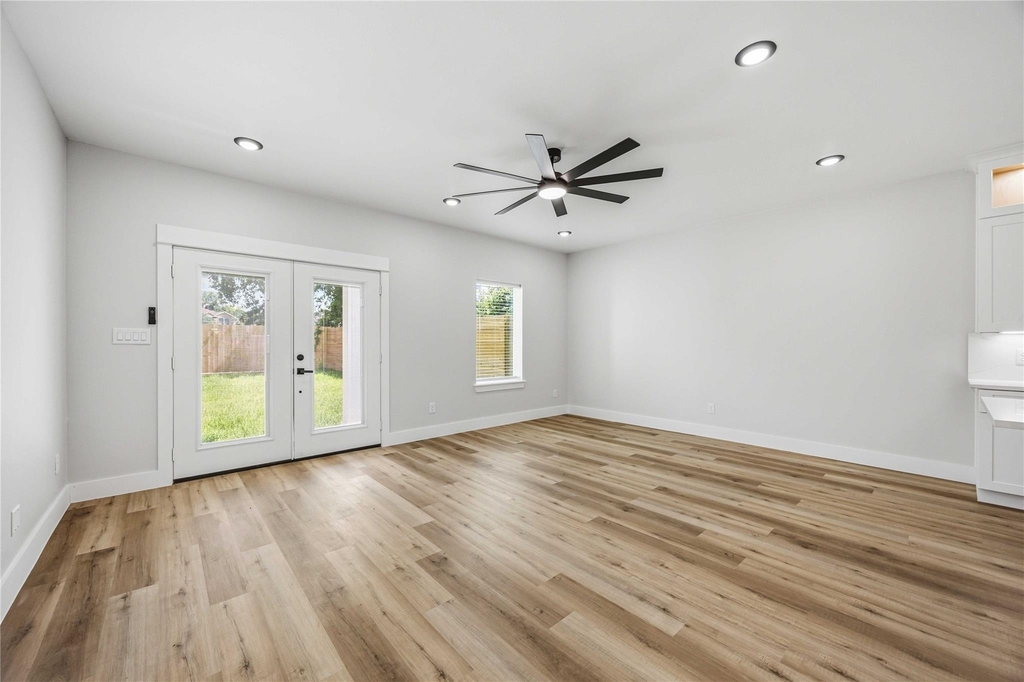 1084 Junell Street - Photo 4