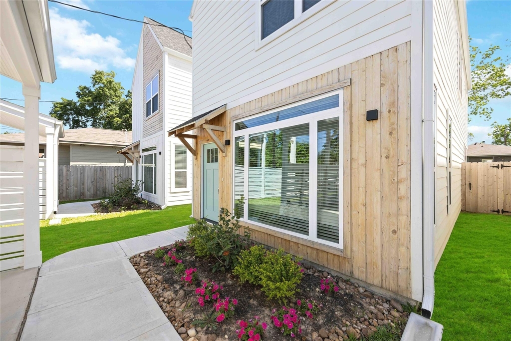 8016 Willow Street - Photo 1