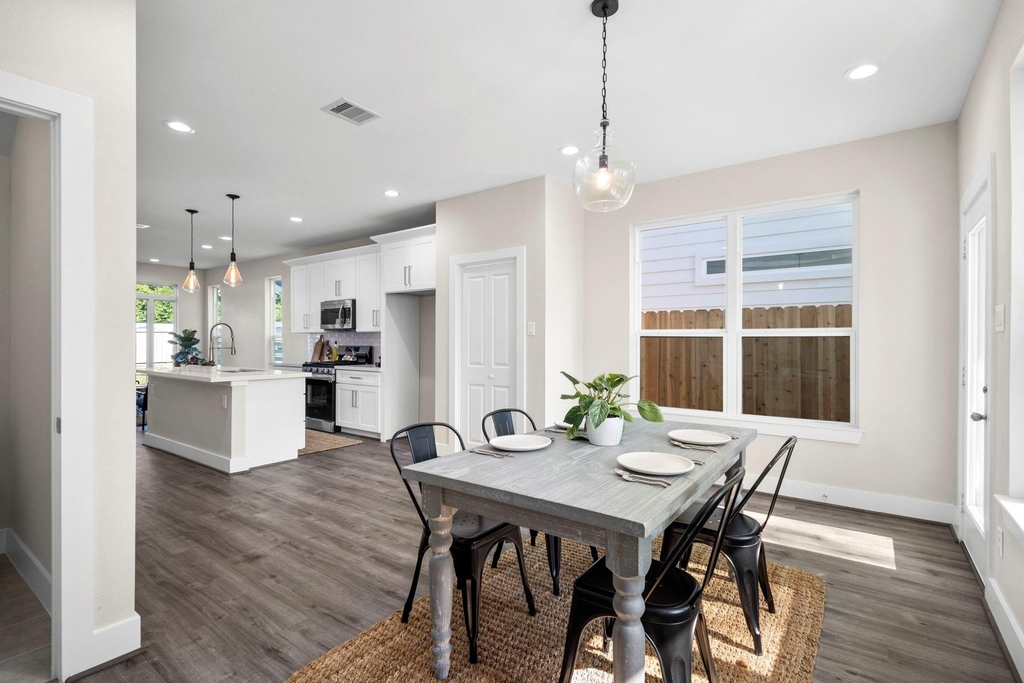 8016 Willow Street - Photo 7