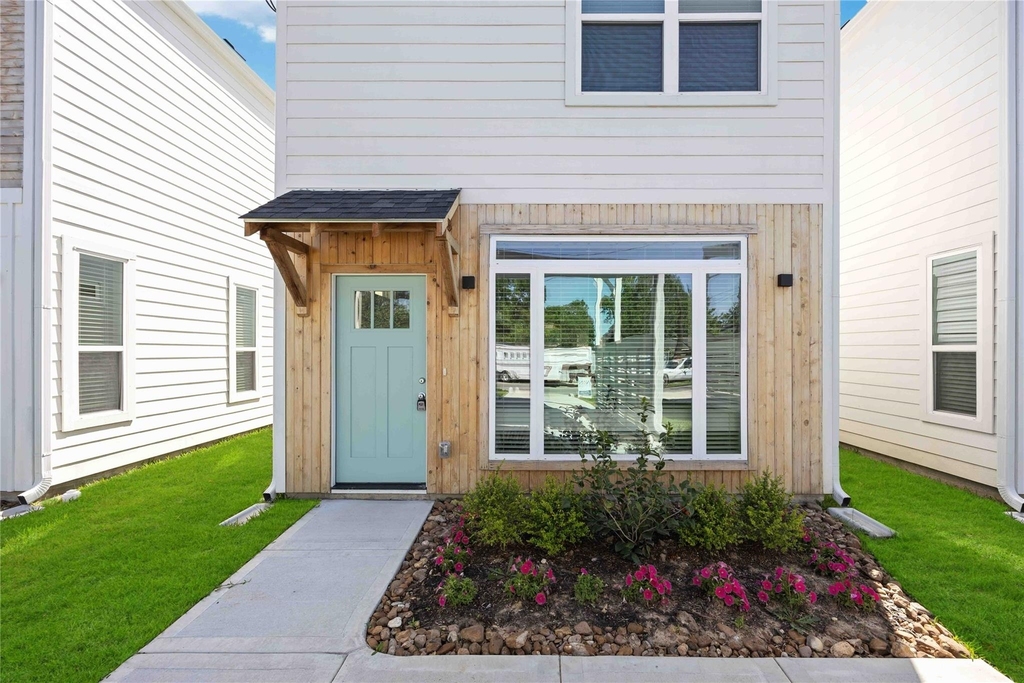 8016 Willow Street - Photo 0