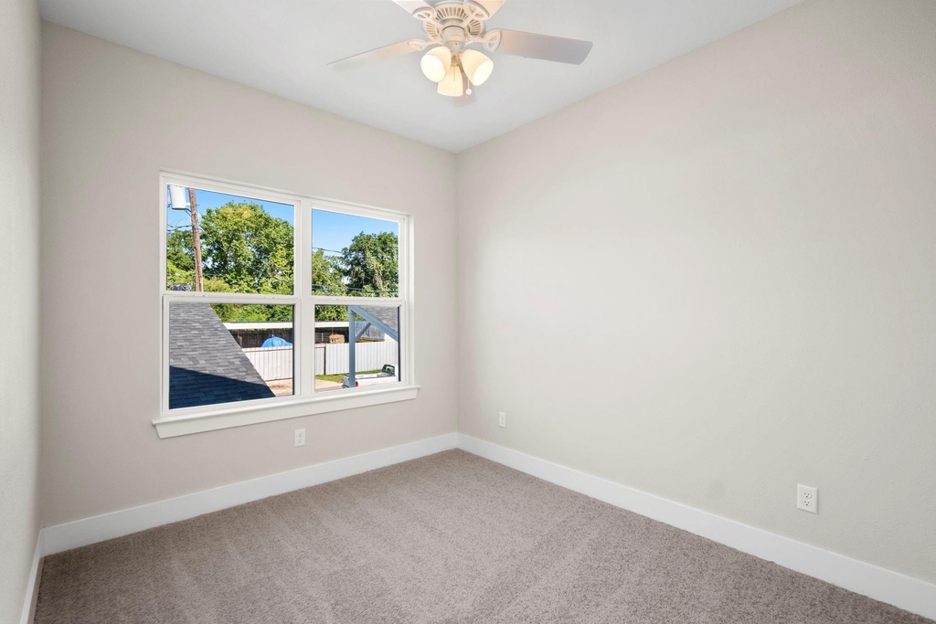 8016 Willow Street - Photo 15