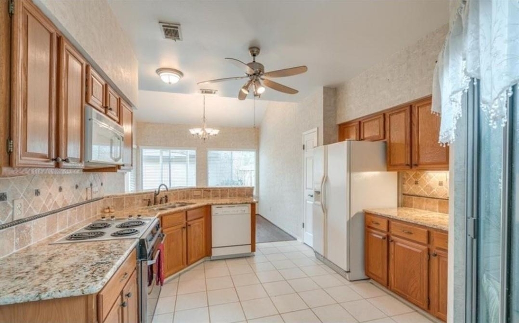 14302 Reissen Lane - Photo 7