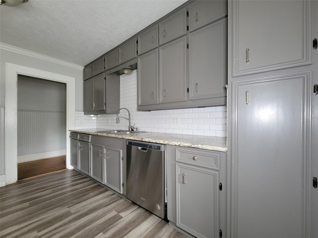 508 W Lang - Photo 10